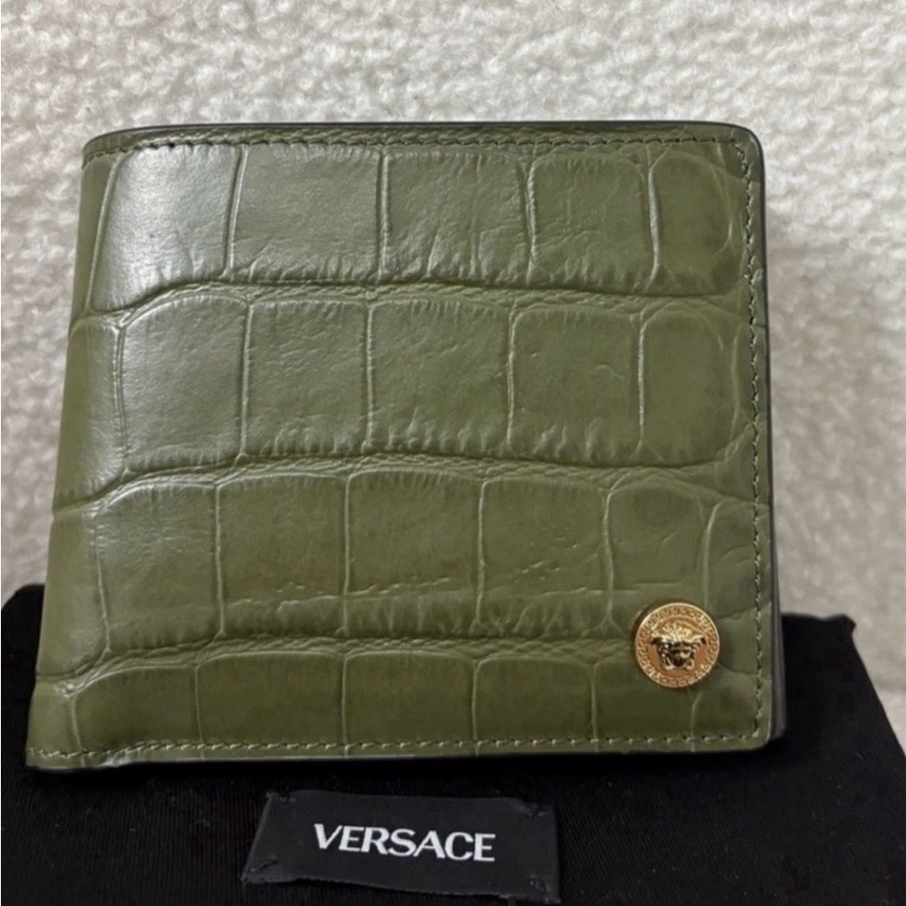 Versace Green Croc-Embossed Leather Bi-Fold Wallet with Gold Medusa Emblem